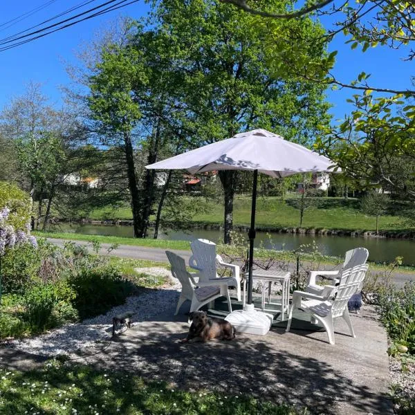 Cosy Cottage on the Lake, Hotel in Écuras