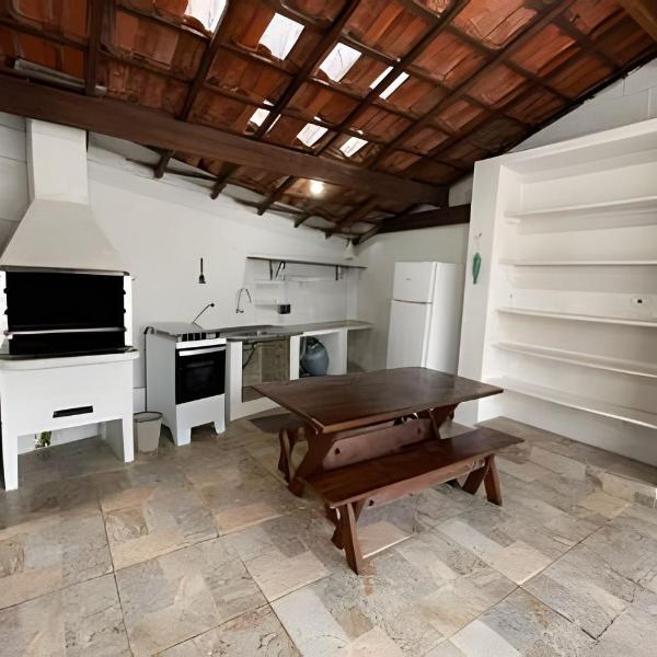 Casa 150m da Praia das Toninhas C/ Churrasqueira