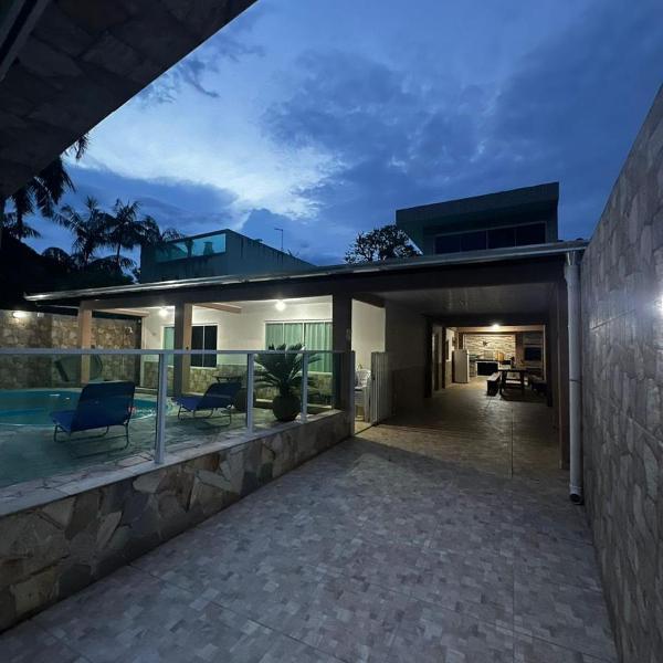 Casa Completa com Piscina em Matinhos