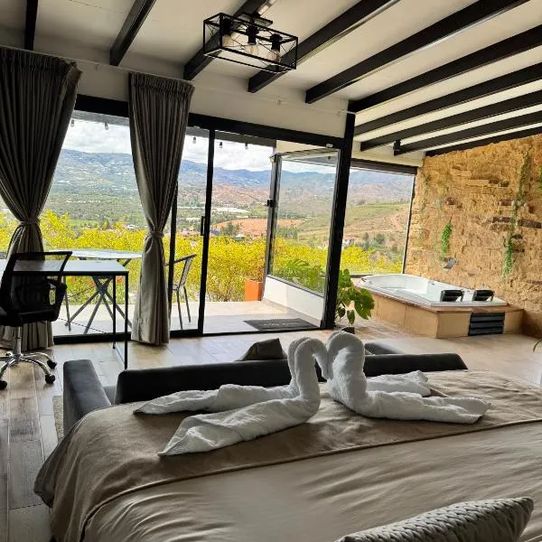 Glamping La Luna Mirador Jarana Villa de Leyva, hotel in Villa de Leyva
