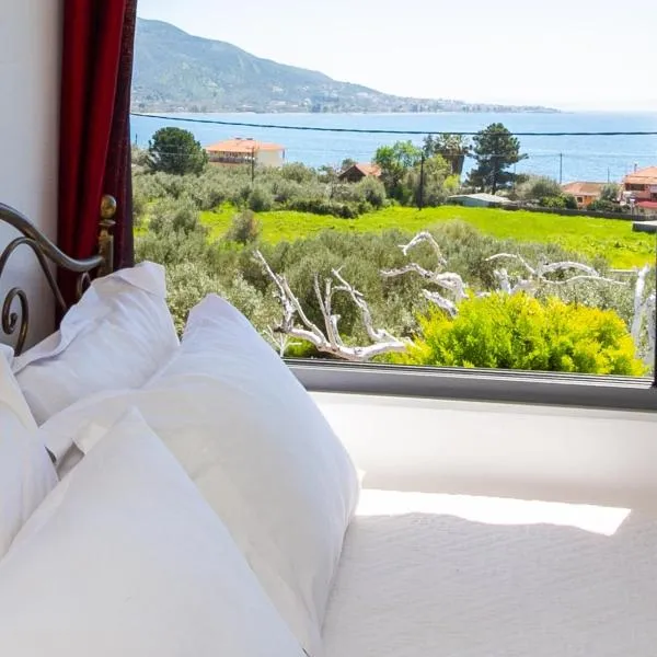 Cozy House with Amazing View and Unique Outdoor!, hotell i Loutra Edipsou