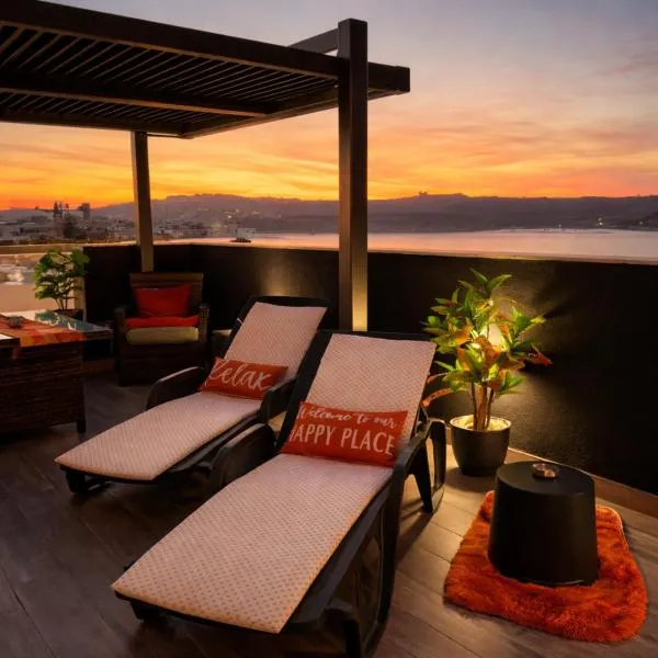 Moonlit Terrace Escape, Hotel in St Paul's Bay