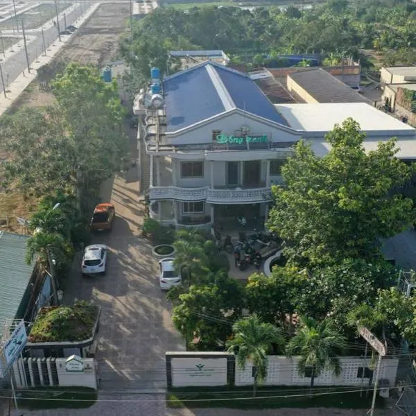 Dong Xanh Hotel, hotel di Chau Doc
