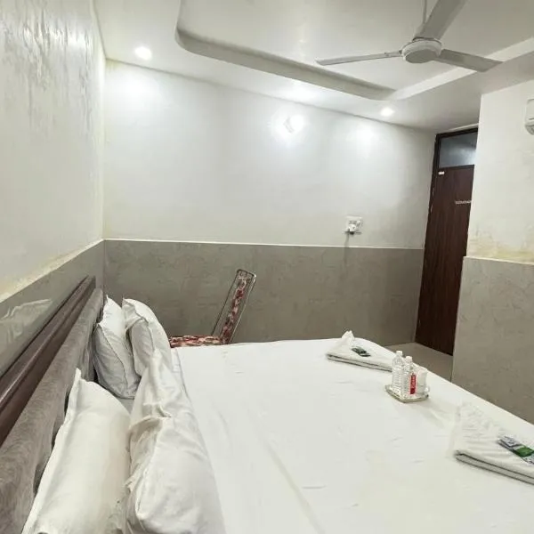 Hotel M Palace Unit Of MDP Ayodhya Near Rammandir, hotel Ayodhya városában