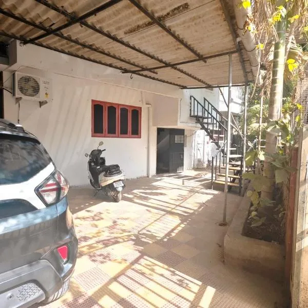 Redwing Peaceful Studio, מלון בנאווי מומבאי