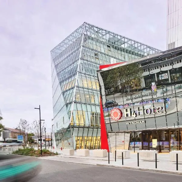 H4 Wyndham Paris Pleyel, hotel in Saint-Denis