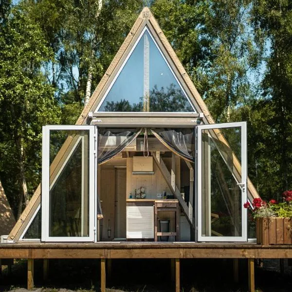 Heaven Glamping - 300m from the Beach, hotel v mestu Liepāja