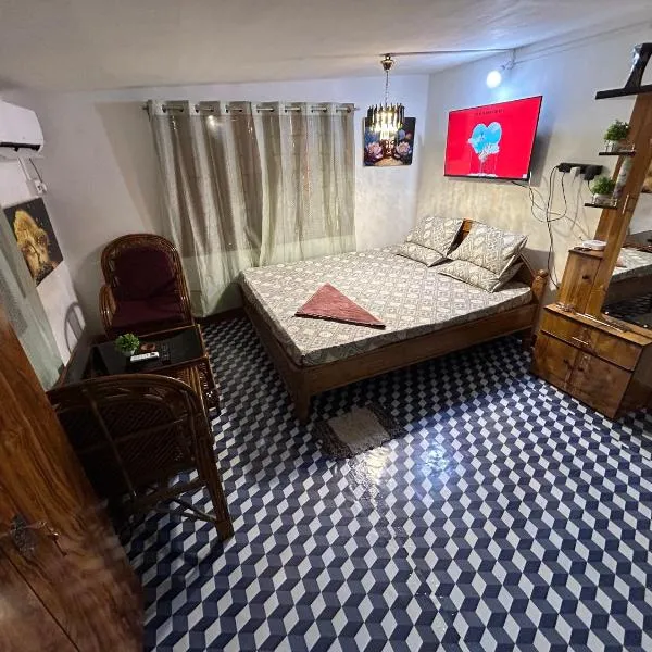 구와하티에 위치한 호텔 Luna leaf Homestay