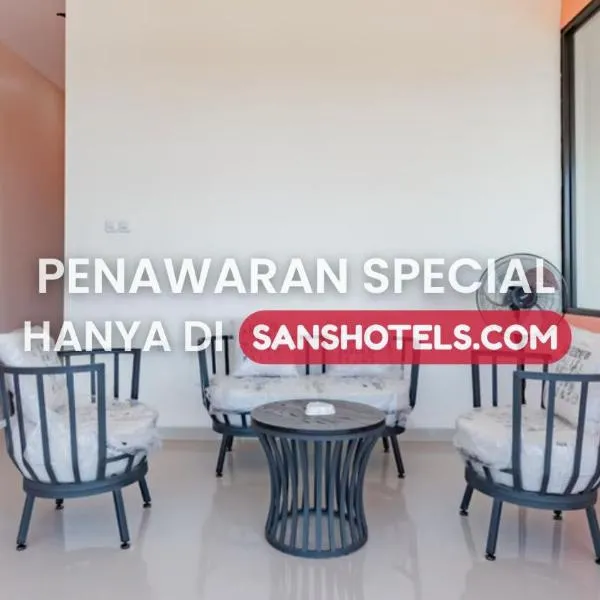 Sans Hotel Berau Square, hotel v mestu Tanjungredep