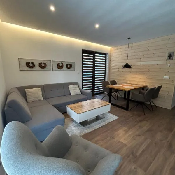 Apartmán ESKIMO, hotell i Bystrá