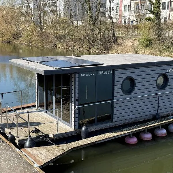 Hausboot Luft & Liebe – hotel w mieście Halle (Saale)