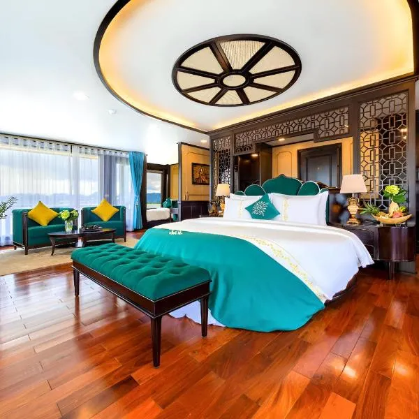 Mila Grand Luxury Cruise, hotel in Ha Long