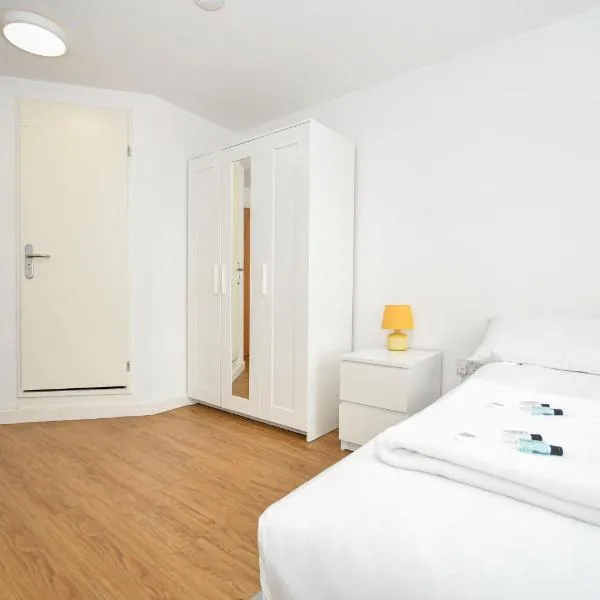 Cosy Budget En-suites Liverpool - Kitchen Additional Cost, hotel in Liverpool
