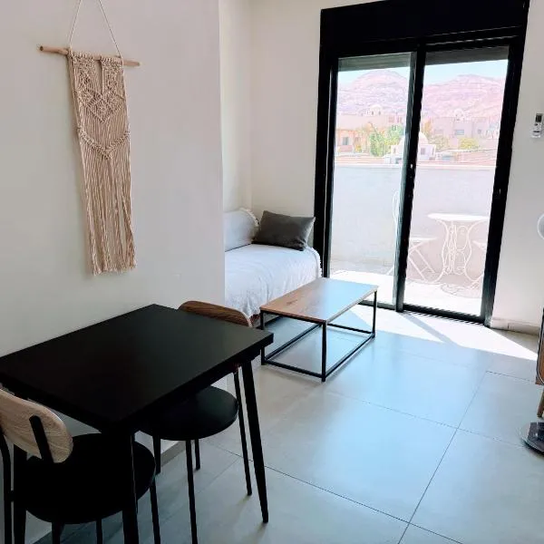 סוויטת ארגמן, Hotel in Beʼer Ora