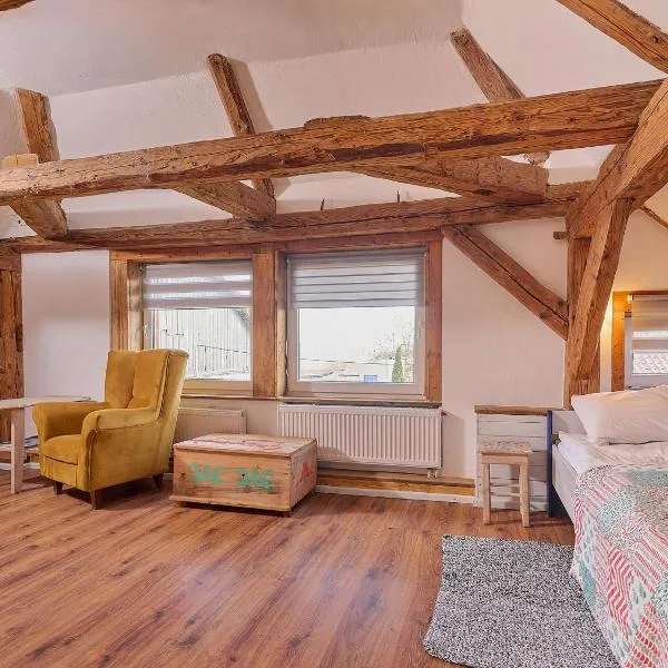 Folwark Malinowy Chruśniak, hotel u gradu Bisztynek