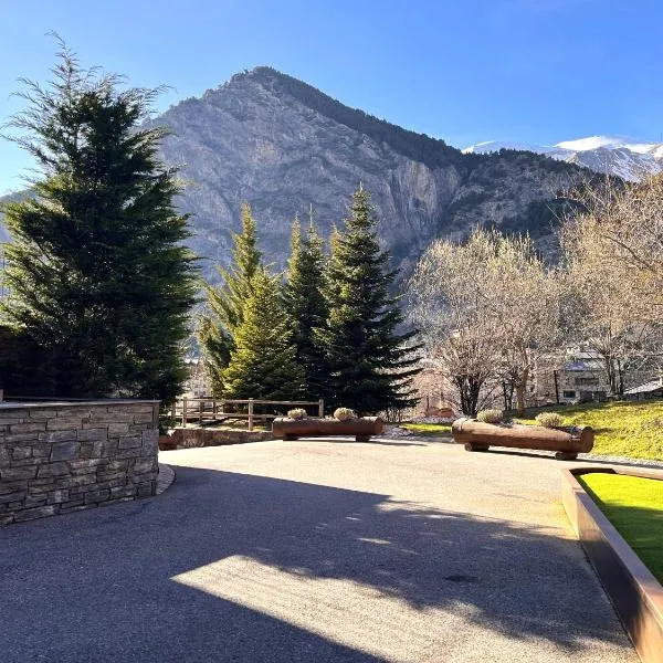 AC Apartaments Saüc Canillo, hotel di Canillo