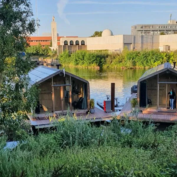 Wikkelboats at Tramkade Den Bosch, hotel din Orthen