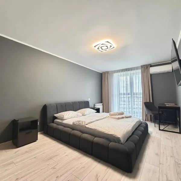 ApartPoltava 1-bedroom з великою кухнею та шикарною панорамою на АНТОНА ГРИЦАЯ,10, hotel di Poltava