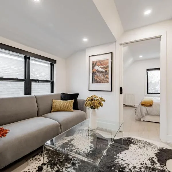 Leslieville 1BR Close to Queen St East, hotel din Toronto