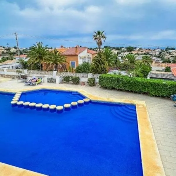 Relaxation and sun in Calpe with a nearby pool, hotel v destinácii Ifach