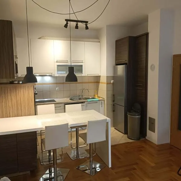 River & Garden Apartment, готель у місті Требинє