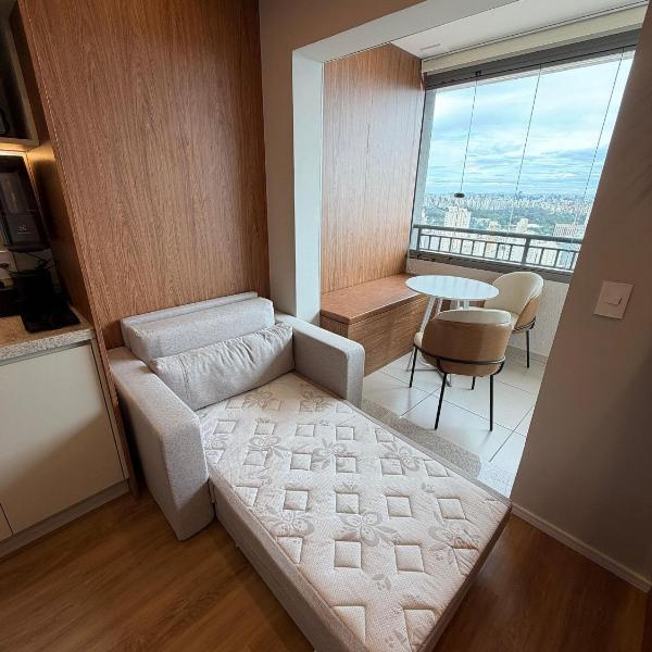 Studio no Paraíso com Sacada e Vista da Cidade - Foto 2