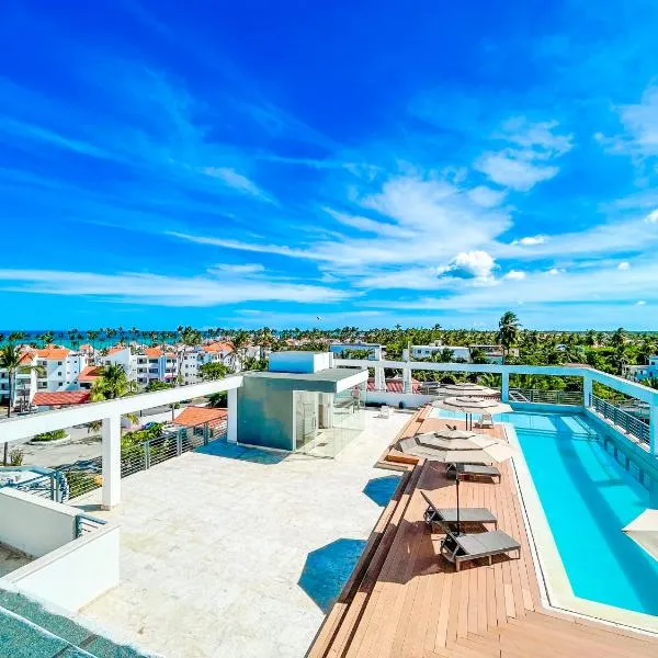 CARIBBEAN DUCASSI Tropicana HOTEL Rooftop POOL BEACH CLUB & SPA, hótel í Punta Cana