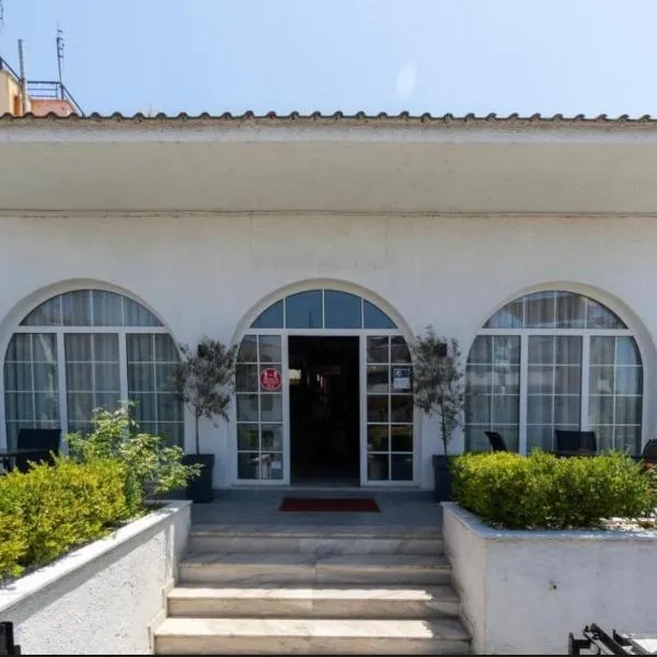 Mironi & Victoria, hotel di Limenas