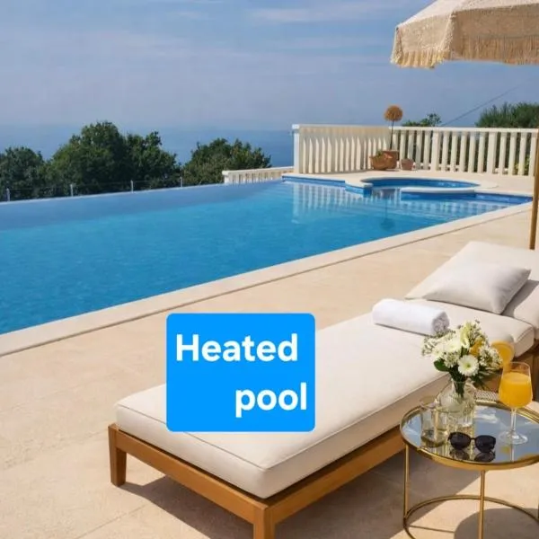 Sea view Luxury Apart Hotel Villa Conte with swiming pool and romantic SPA, hotel a Podstrana