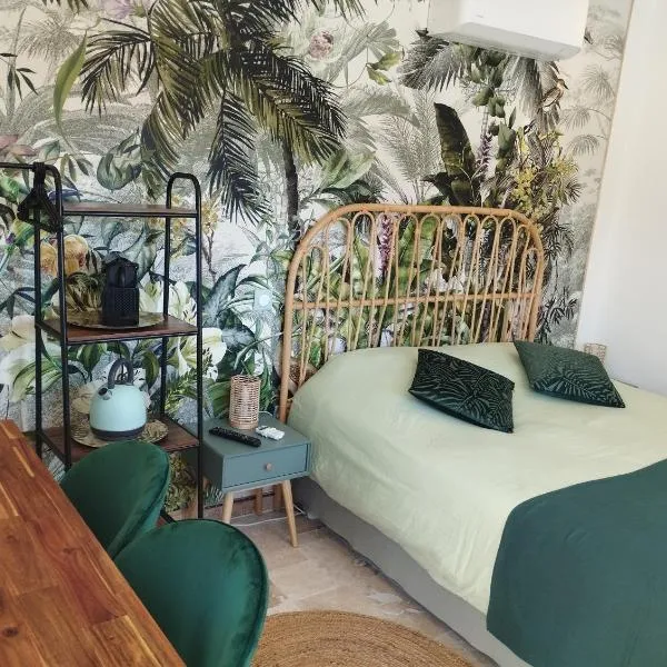 Chambre 2 pers SPA Piscine, khách sạn ở Grospierres