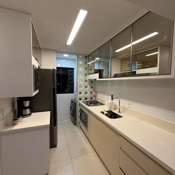 Apartamento Completo com Churrasqueira, 2 Quartos e Ar-Condicionado - Foto 3