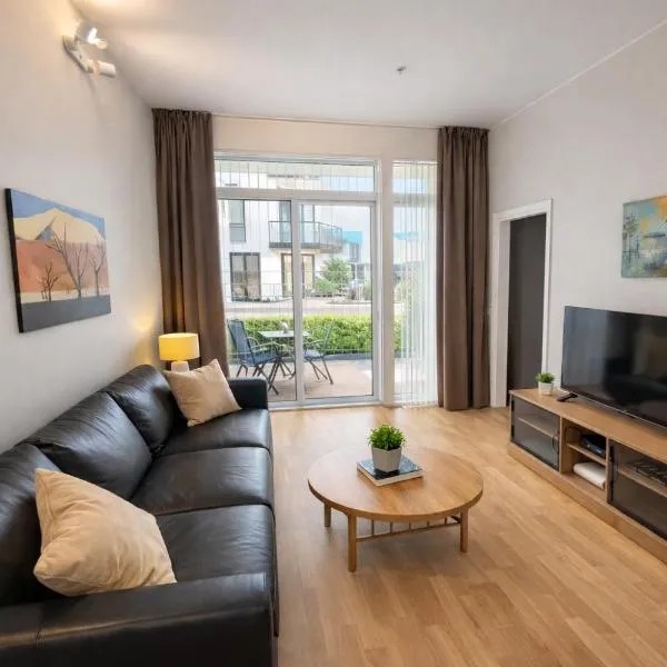 New apartment 5min to airport at Kokstad train station, hótel í Bergen
