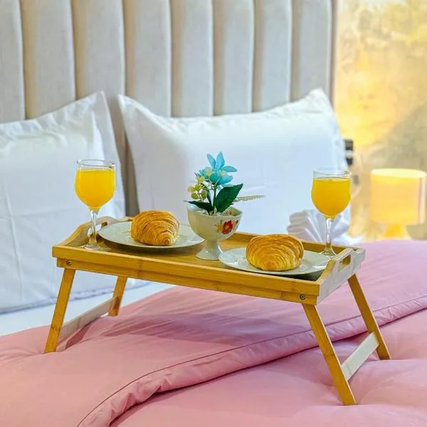 VIVASTAY Casablanca - Bonnat Square Chic Residence - Palmier -, hotel a Casablanca