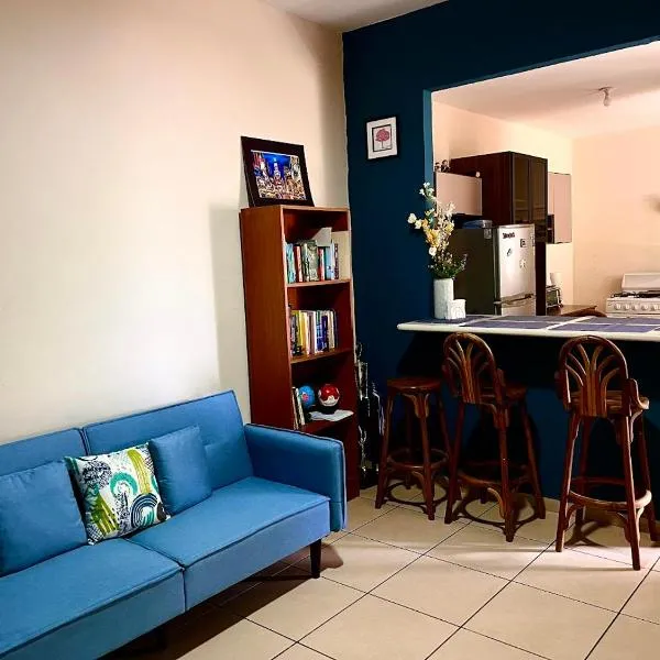 Complete apartment near to Metrocentro, hotel in San Salvador