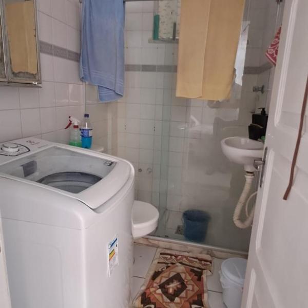 Ótimo apartamento quarto sala na Barra c ar condicionado - Foto 3