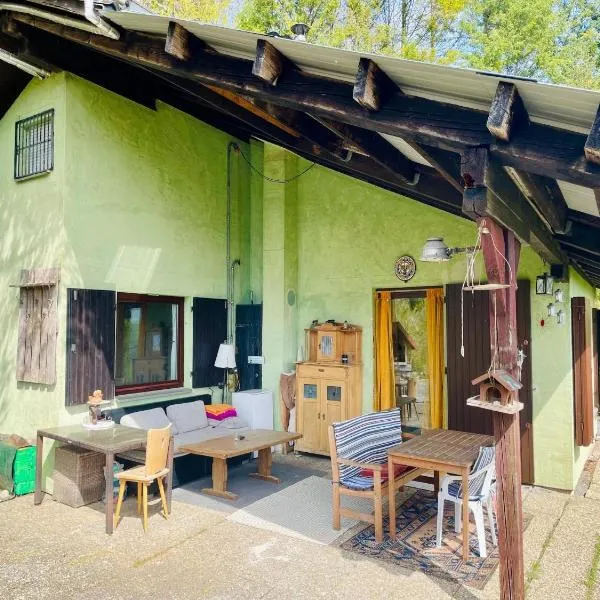 Ferienhaus, Schöntal-Winzenhofenn, hotel in Winzenhofen