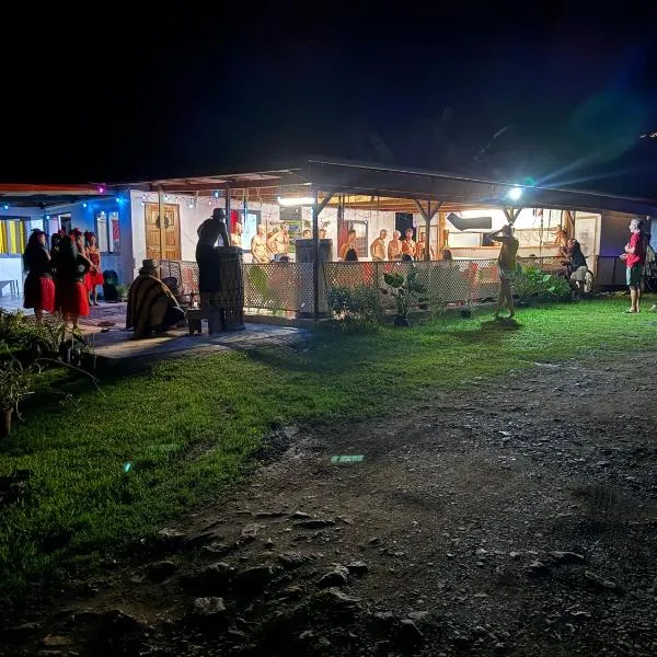 Nuku Hiva Pitake Lodge, hotelli Nuku Hivassa