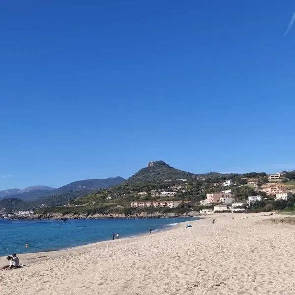Studio au bord de mer: Calcatoggio şehrinde bir otel