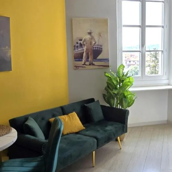 Sunny Loft at Gate of Old Nice, hotel di Nice