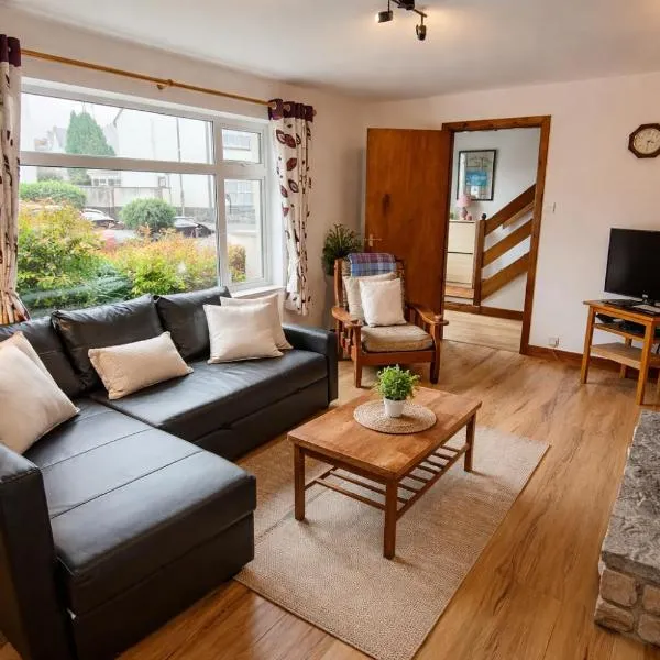Erin House - Seconds walk from Oughterard village, hotell sihtkohas Oughterard