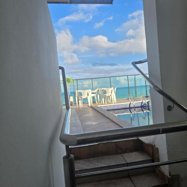Apartamento com piscina no coração da Pajuçara - Foto 4
