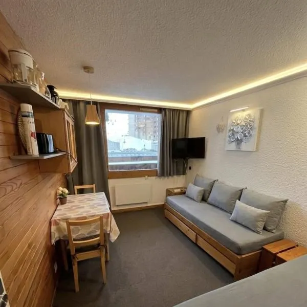 Studio cosy au pied des pistes: La Plagne şehrinde bir otel