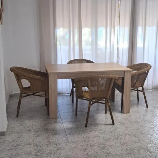FAMILIAR PISO PLAYA MOJACAR acogedor，莫哈卡爾的飯店