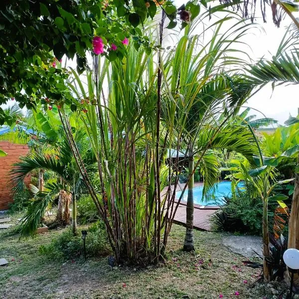 Gites kaz à klemence - Bungalow Catalpa, hotel en Anse-Bertrand