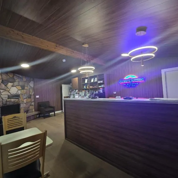 Howard Johnson by Wyndham Hinton, khách sạn ở Hinton