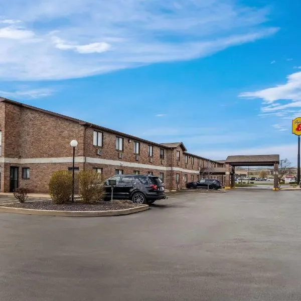 Super 8 by Wyndham Farmington، فندق في فارمينغتون