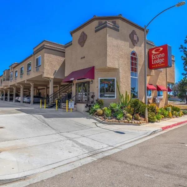 Viesnīca Econo Lodge Inn & Suites Fallbrook Downtown pilsētā Folbruka