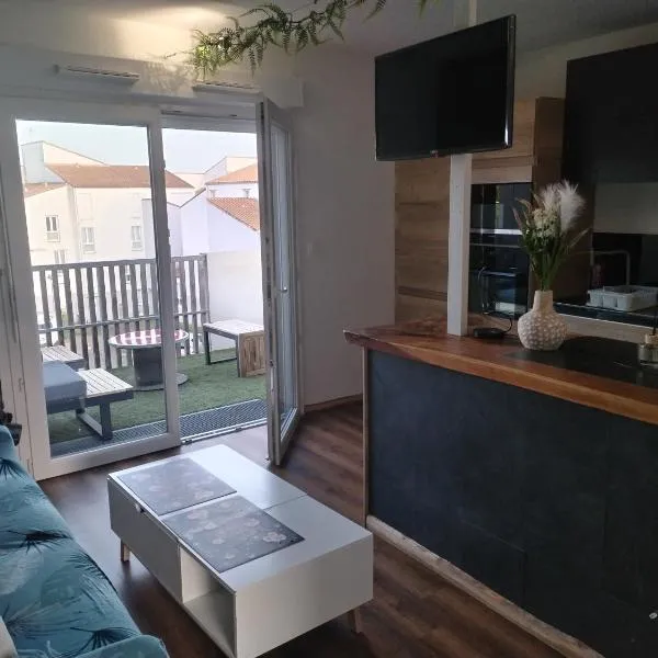 Grand studio cosy et lumineux, hotel u gradu La Rošel