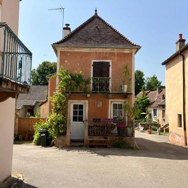 Viesnīca Le gîte des lauriers à Cormatin pilsētā Cormatin
