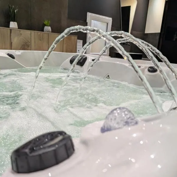 Gite de campagne avec SPA privatif, hotell i Saint-Sauvant